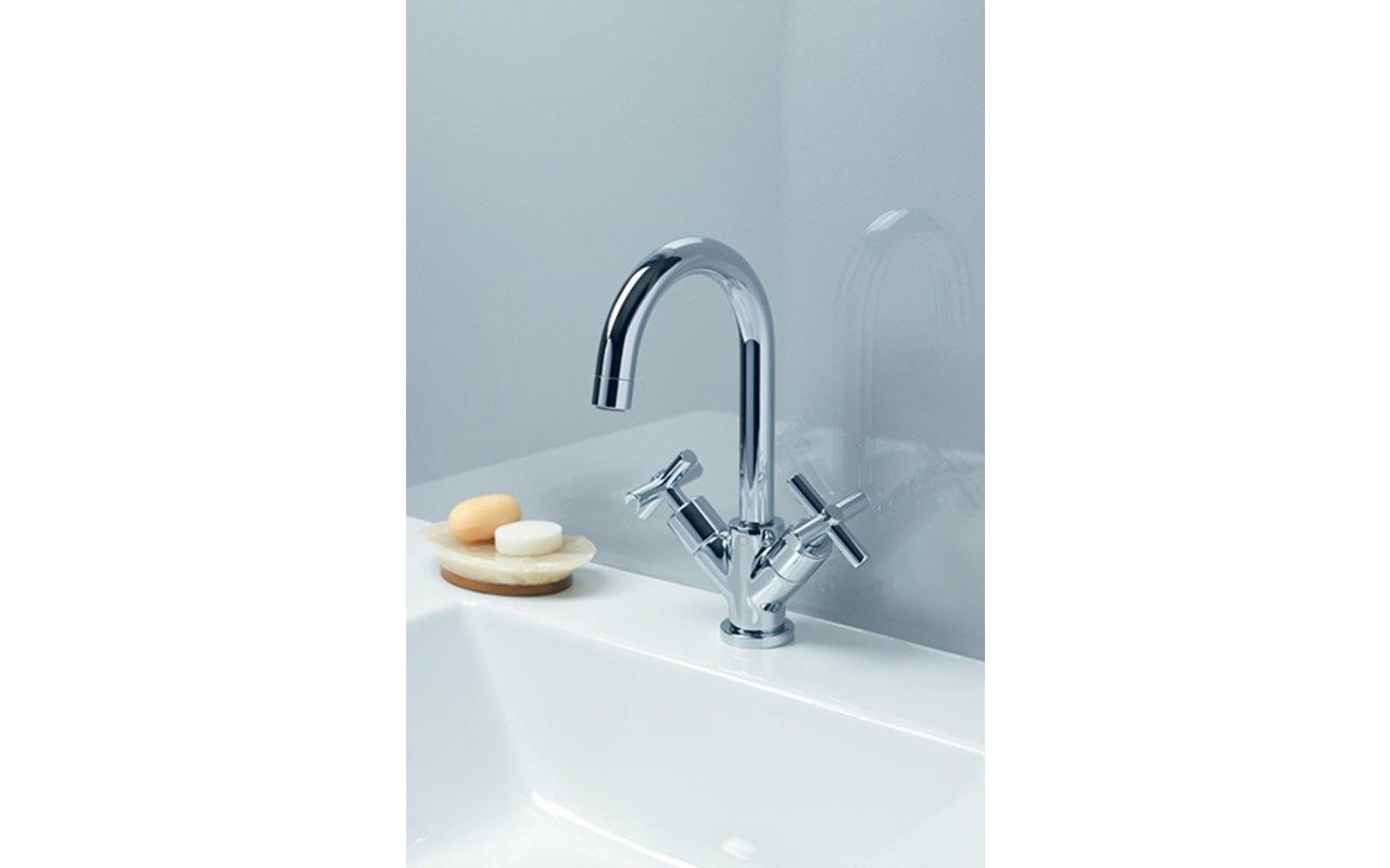 Aquatica Celine 7 Sink Faucet (SKU 226) – Chrome 02 (web)
